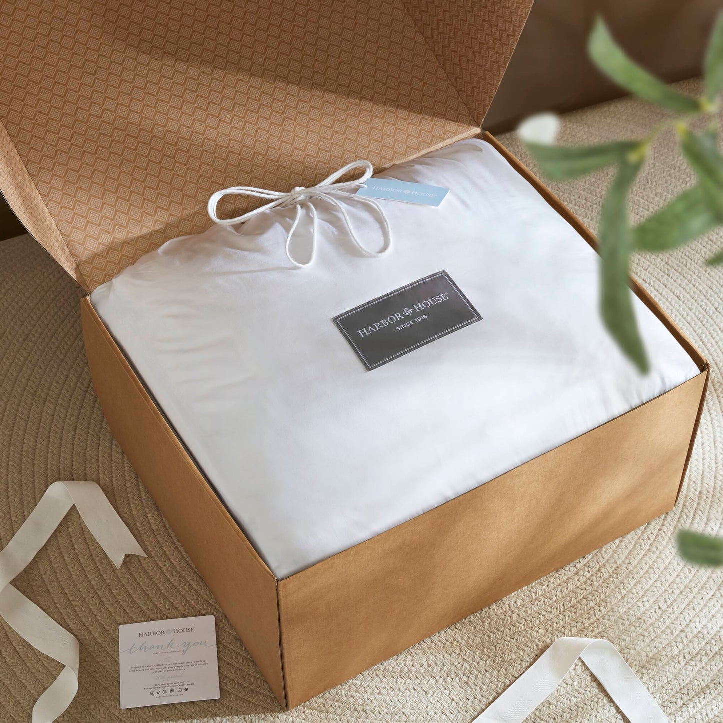 White Goose Down 100% Cotton Shell Comforter