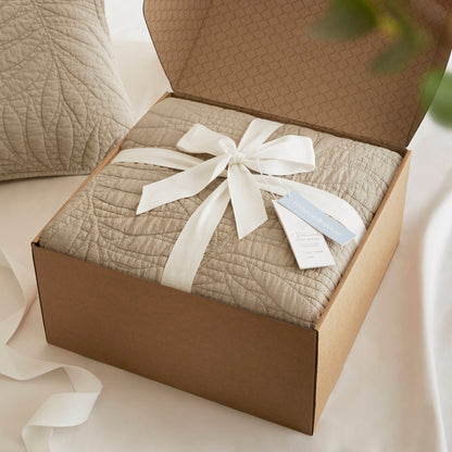 Botanical Leaves  Quilt Set