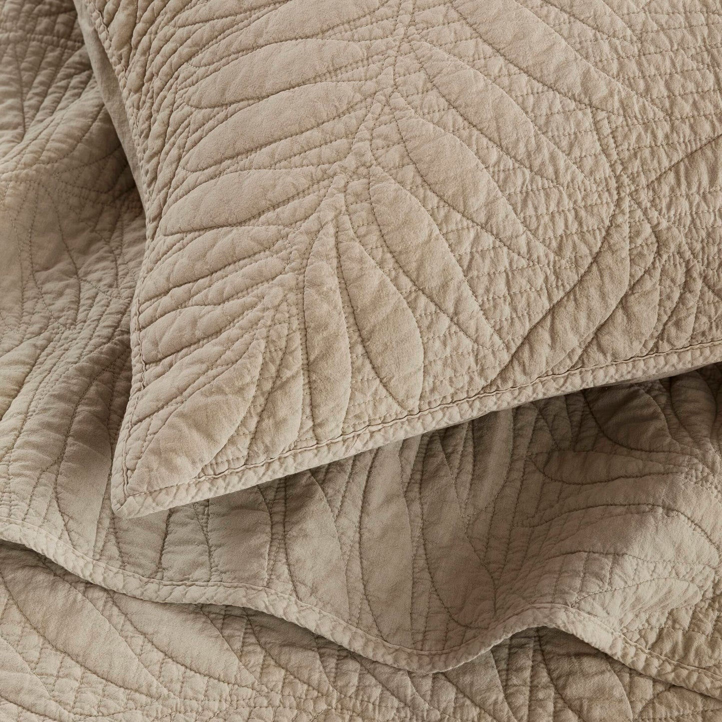 Botanical Leaves  Quilt Set
