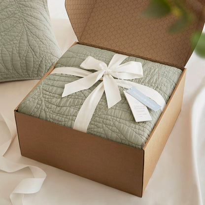 Botanical Leaves  Quilt Set