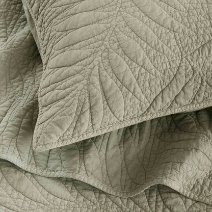 Botanical Leaves  Quilt Set