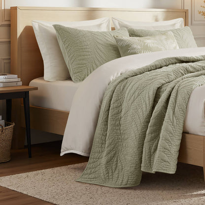 Botanical Leaves  Quilt Set