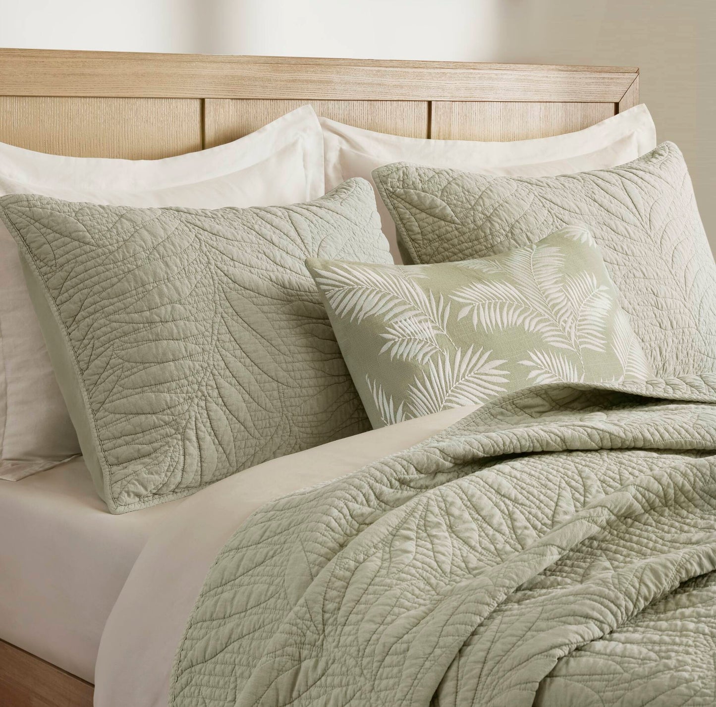 Botanical Leaves  Quilt Set