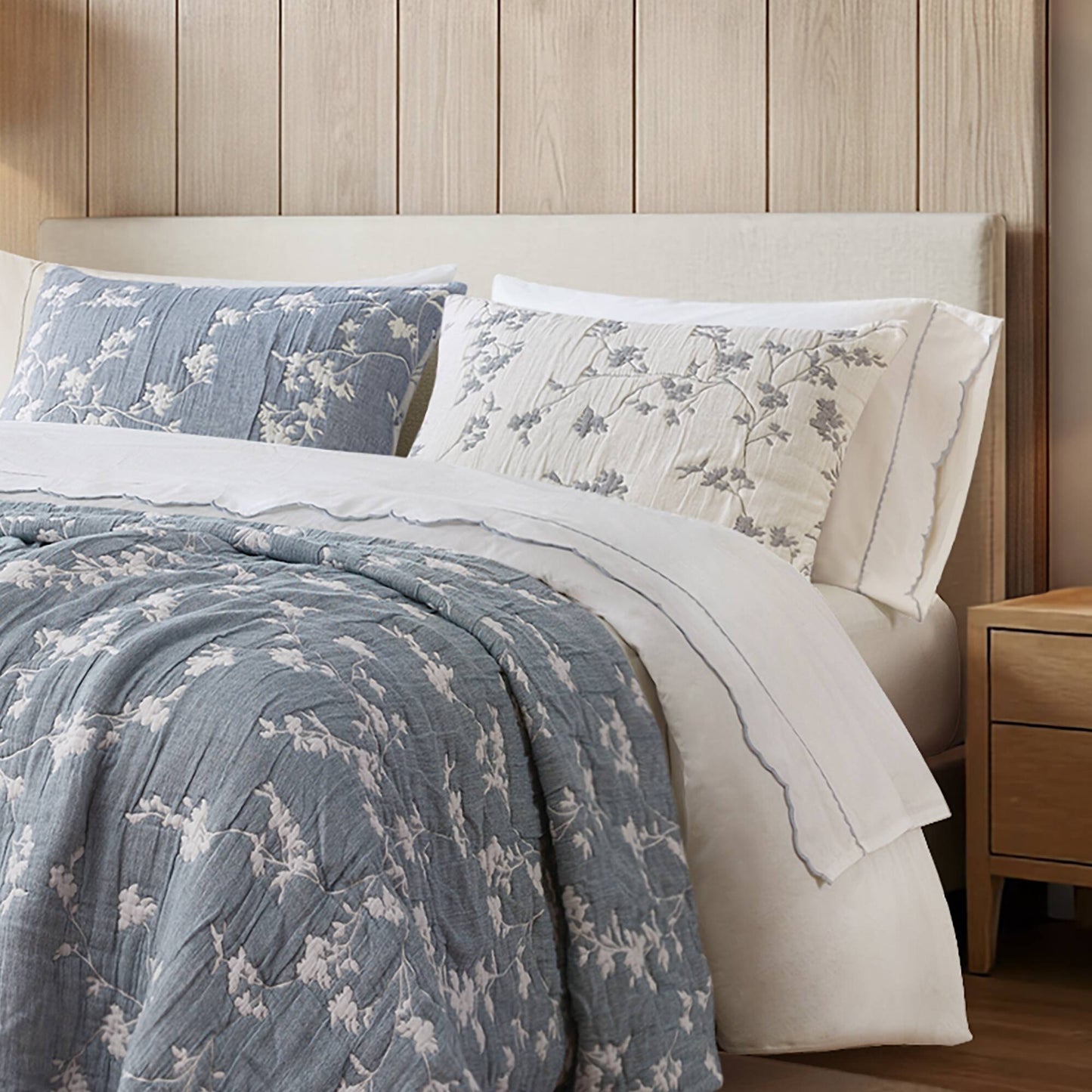Catalina Botanical 3 Piece Jacquard Cotton Gauze Quilt Set