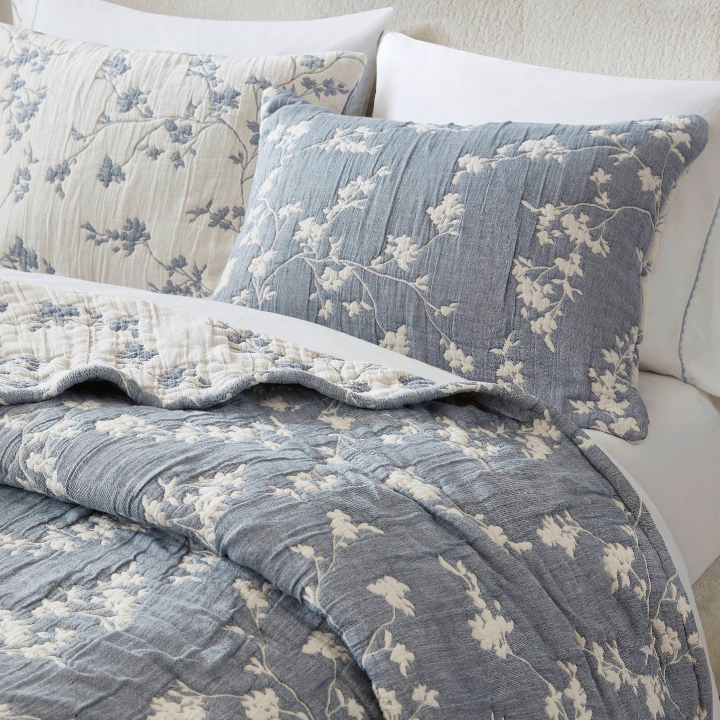 Catalina Botanical 3 Piece Jacquard Cotton Gauze Quilt Set
