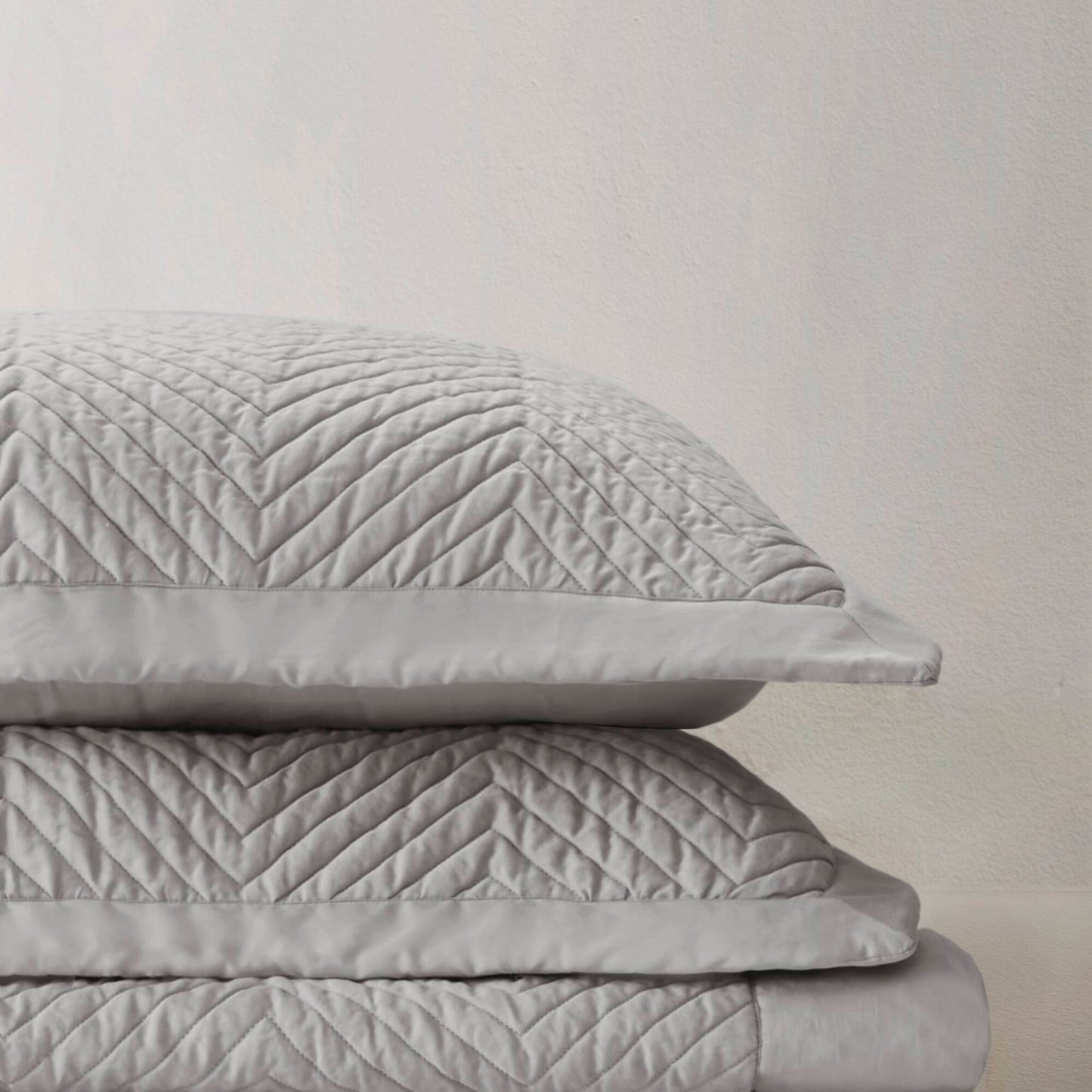 Liam Quilt Set