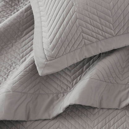 Liam Quilt Set