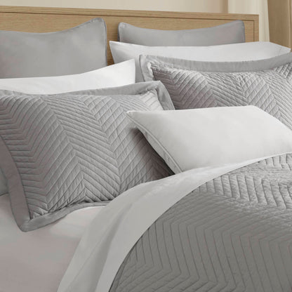 Liam Quilt Set