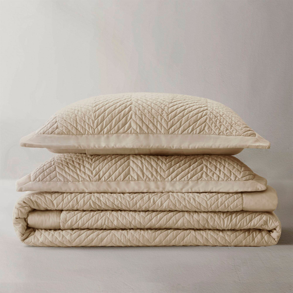Liam Quilt Set