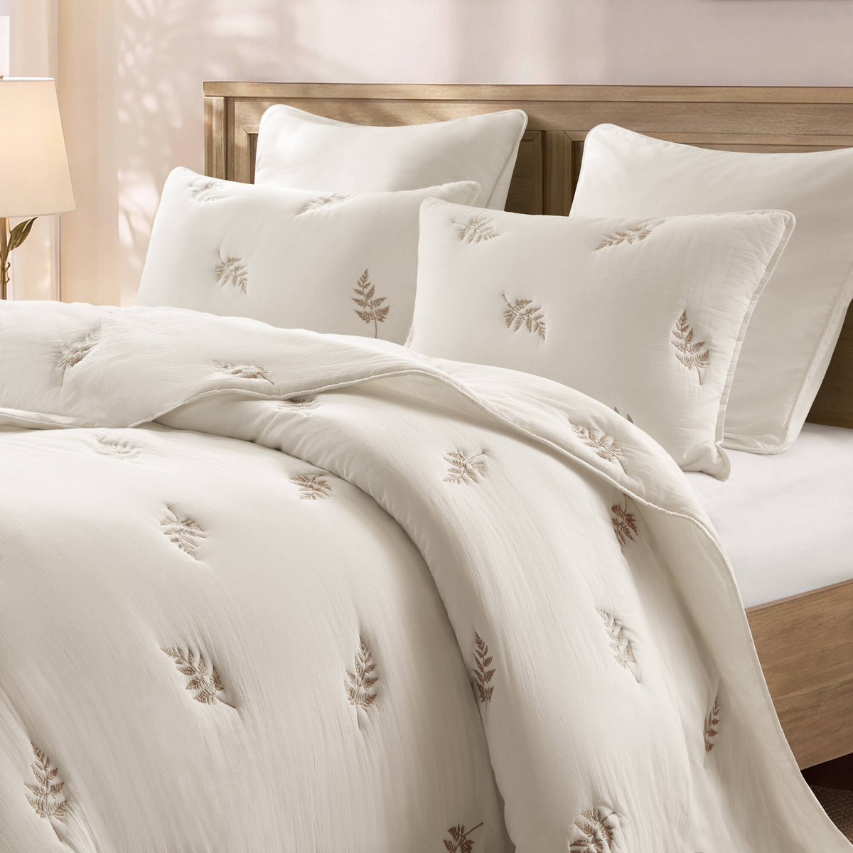 Willow Embroidered Botanical 100% Cotton Lightweight 3-Piece Quilt Set