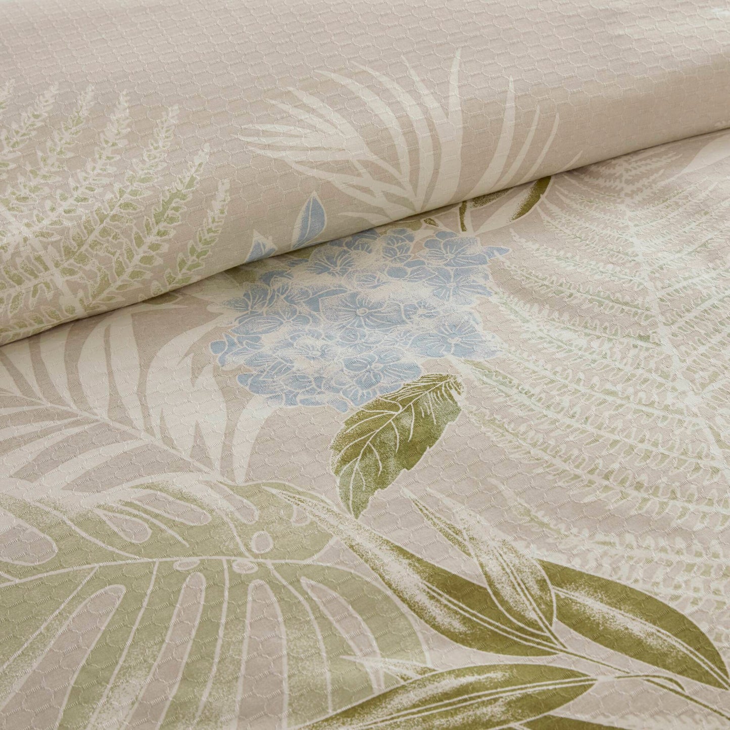 Kiawah Island 6-Piece Oversized Cotton Comforter Set with Throw Pillow